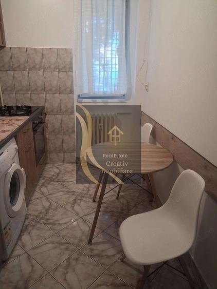 Garsonieră decomandată în Brâncoveanu
