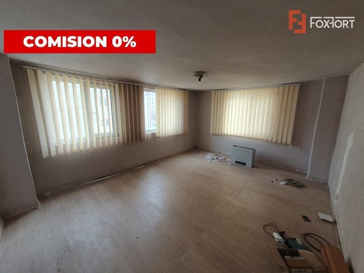 Birou, de 52 mp, în Complex Studențesc