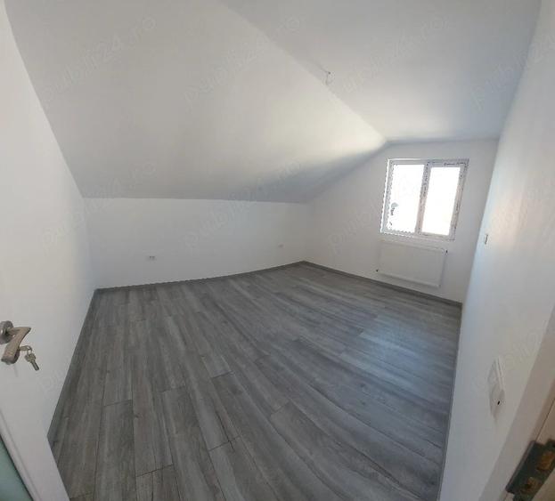 Casă cu 4 camere cu Teren 220 Mp în Vârteju