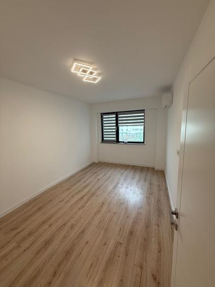 Birou, de 45.5 mp, în Pipera