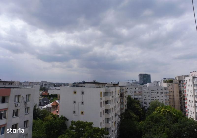 Apartament cu 2 camere decomandat în Romană