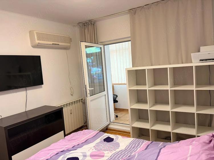 Apartament cu 3 camere decomandat în Giurgiului