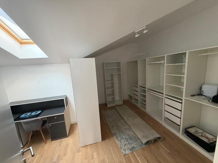 Casă cu 4 camere cu Piscina în Pipera