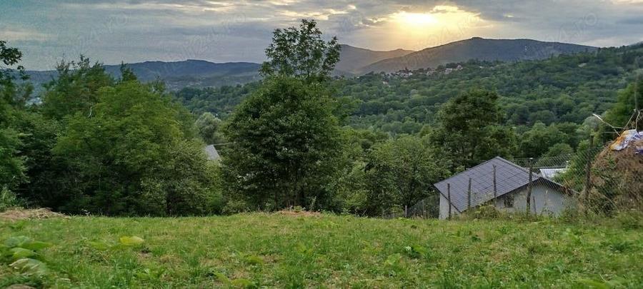 Teren intravilan la munte pentru casa , cabana , pensiune - 3