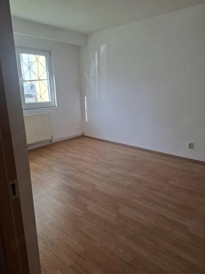 Vand apartament 3 camere - 3