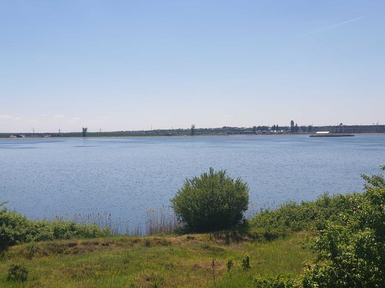 Particular, vand teren cu deschidere la lacul Cernica, langa padure - 1