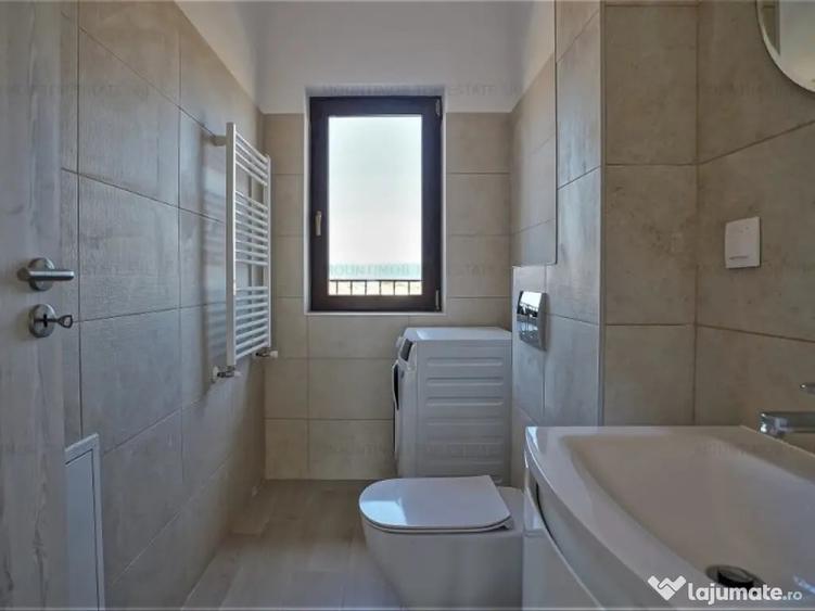 Apartament cu 3 camere decomandat în Cristian