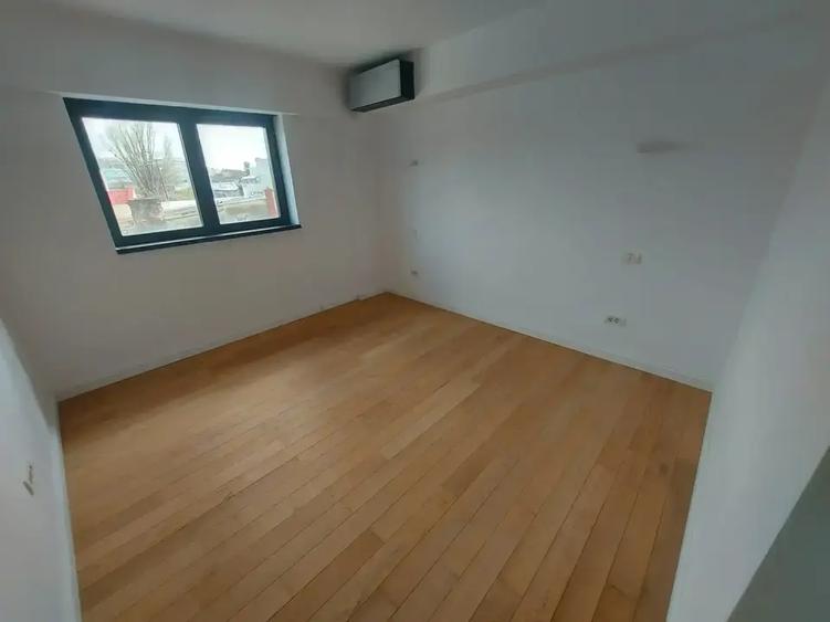 Apartament cu 3 camere decomandat în Eminescu