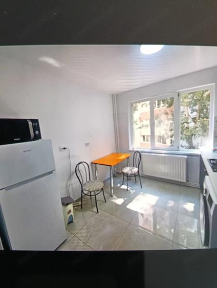 Apartament cu 3 camere decomandat în Pantelimon