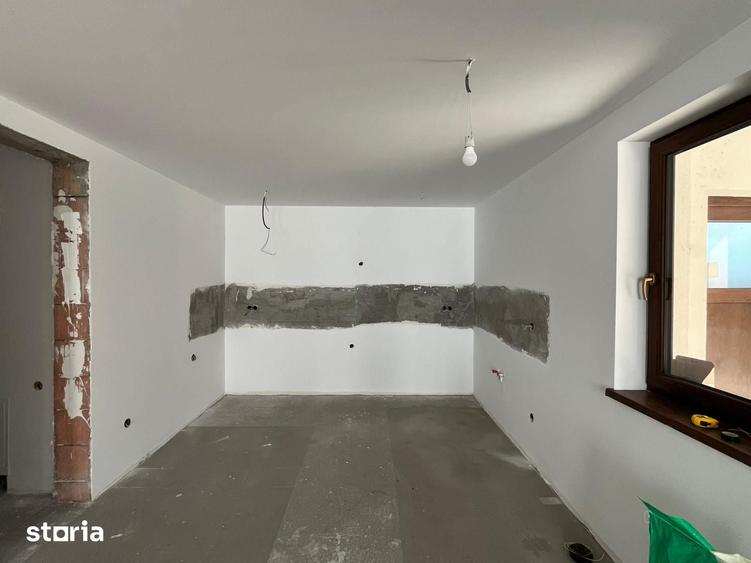 Casă cu 3 camere cu Teren 300 Mp în Sânmartin
