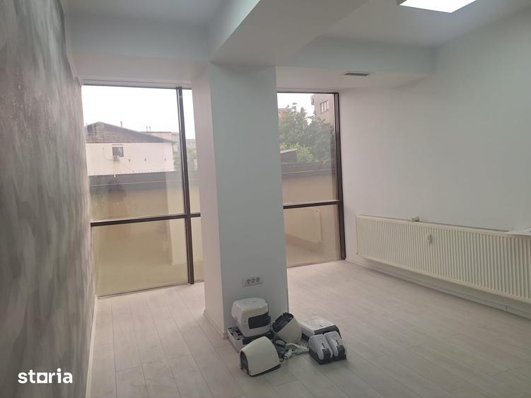 Spațiu comercial, de 70 mp, în Drumul Taberei