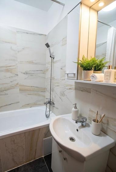 Apartament cu 2 camere semidecomandat, mobilat în Giroc