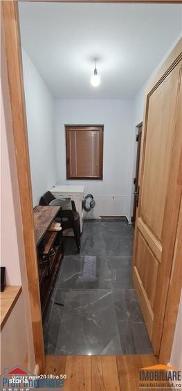 Casă cu 6 camere cu Teren 923 Mp în Târnova