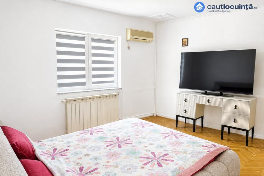 Casă individuală cu 10 camere cu Canalizare în Fundeni