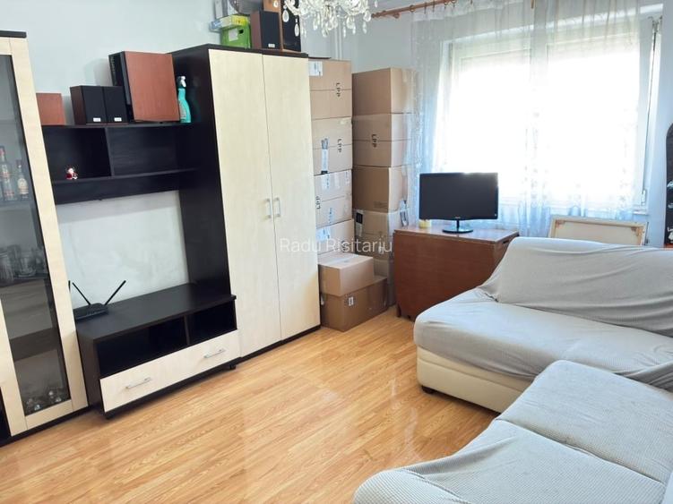 Vand Apartament 3 camere