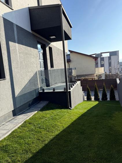 Duplex cu 5 camere cu Canalizare în Grigorescu