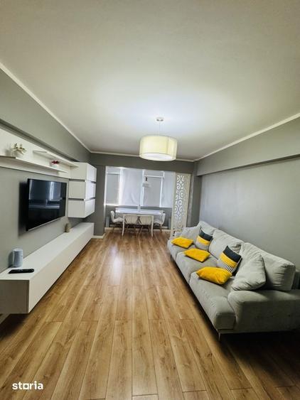 Apartament cu 3 camere decomandat, mobilat în Republicii
