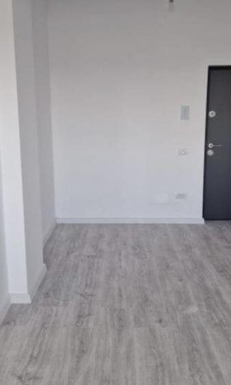 Apartament cu 3 camere decomandat în Craiovei