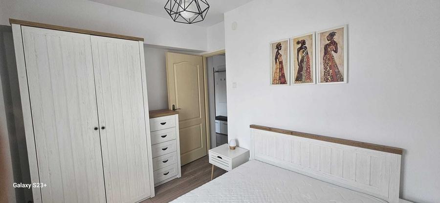 Apartament cu 2 camere decomandat în Faleză