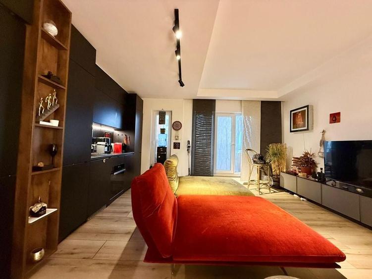 Apartament cu 2 camere semidecomandat în Ștefăneștii de Jos