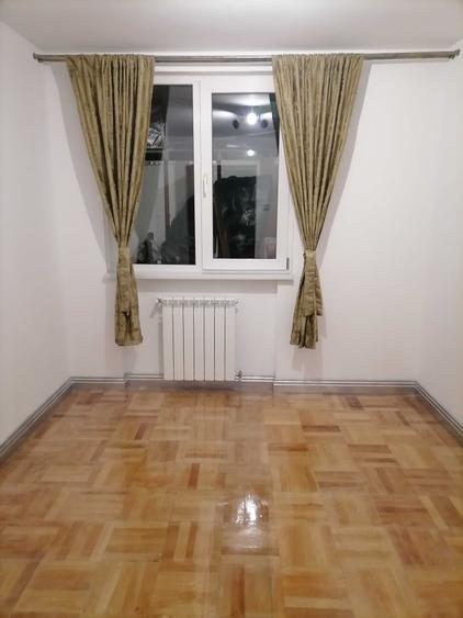 Apartament cu 3 camere decomandat în Calea Romanului