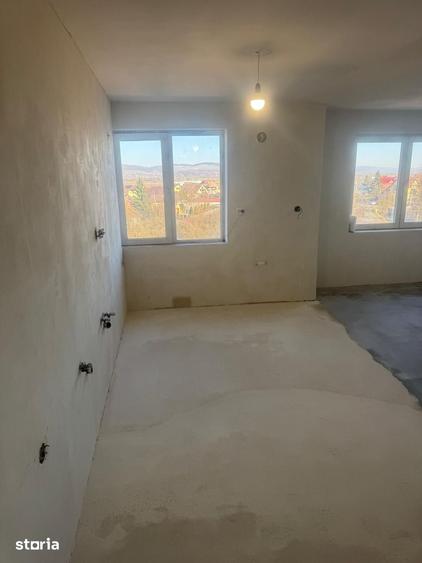 Apartament cu 3 camere decomandat în Sângeorgiu de Mureș