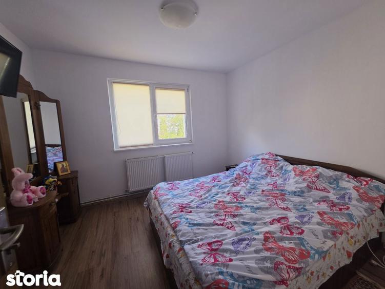 Apartament cu 3 camere în Astra