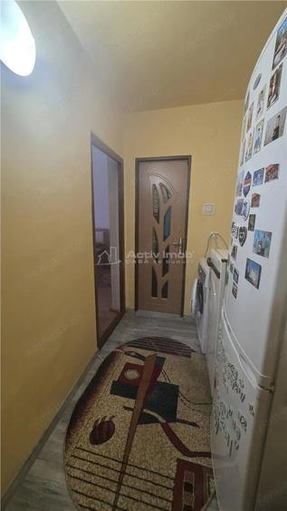 Apartament cu 4 camere decomandat în 1 Mai