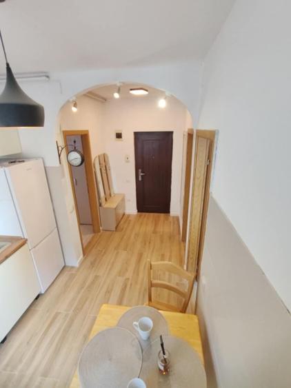 Apartament cu 2 camere decomandat în Iris