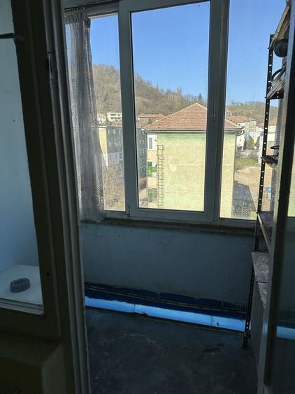 Vand apartament cu 3 camere etaj 4 - 2