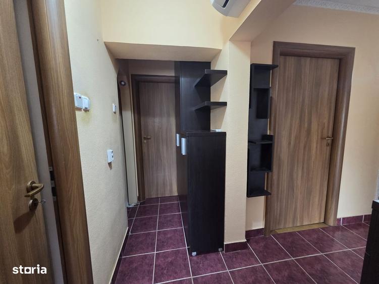 Apartament cu 3 camere în Mazepa 1