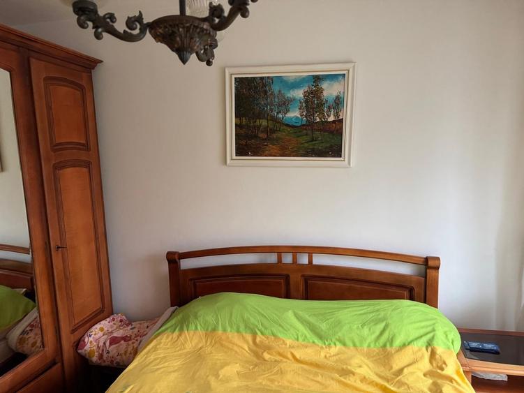Apartament cu 4 camere decomandat, mobilat în Dacia