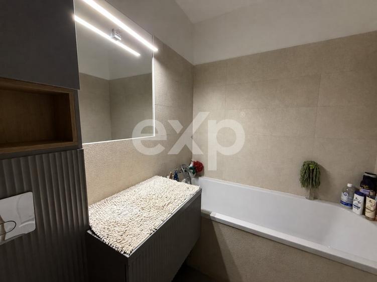 Apartament cu 3 camere decomandat în Valea Lupului