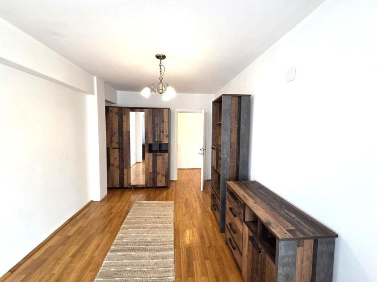Apartament cu 3 camere decomandat, mobilat în Gheorgheni