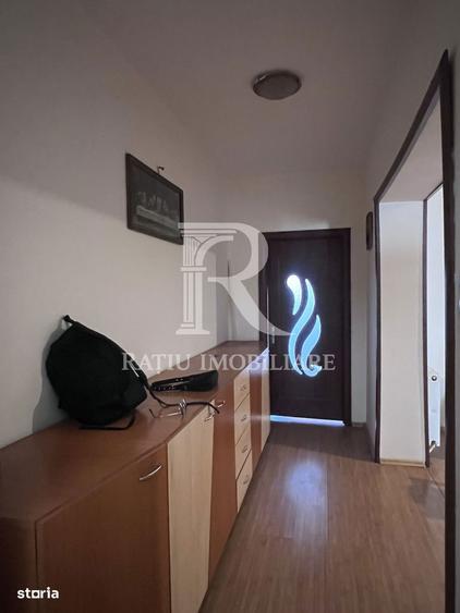 Apartament cu 3 camere în Centru Civic