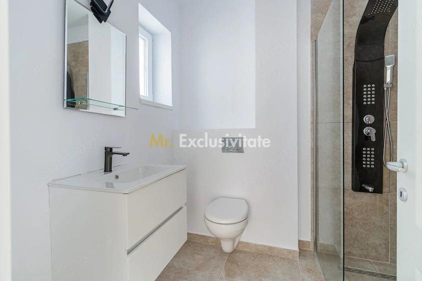 Apartament cu 3 camere semidecomandat în 1 Decembrie