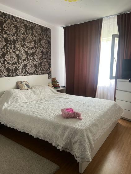 Apartament cu 3 camere decomandat în Rahova