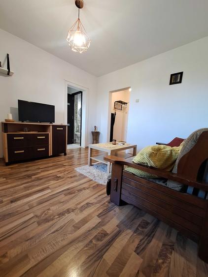 Apartament cu 2 camere semidecomandat în Theodor Pallady