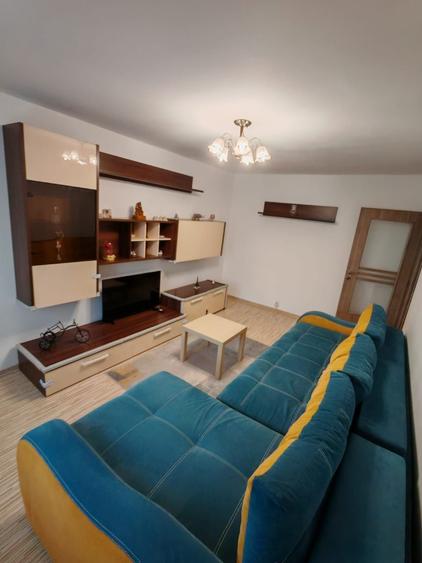 Apartament cu 2 camere decomandat în 9 Mai