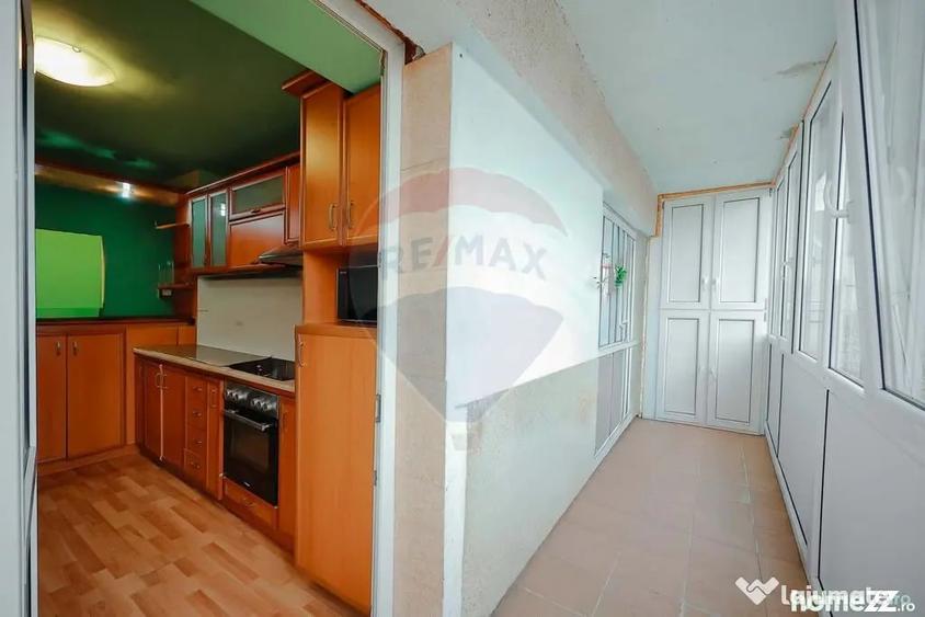 Apartament cu 4 camere decomandat în Rogerius
