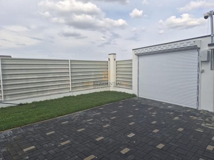Duplex cu 4 camere cu Canalizare în 1 Decembrie