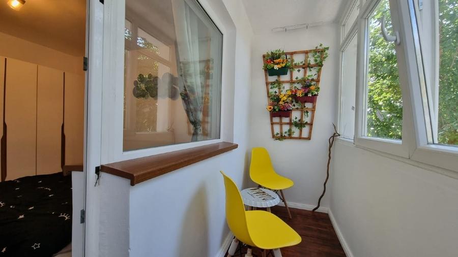 Apartament cu 3 camere decomandat, mobilat în Central