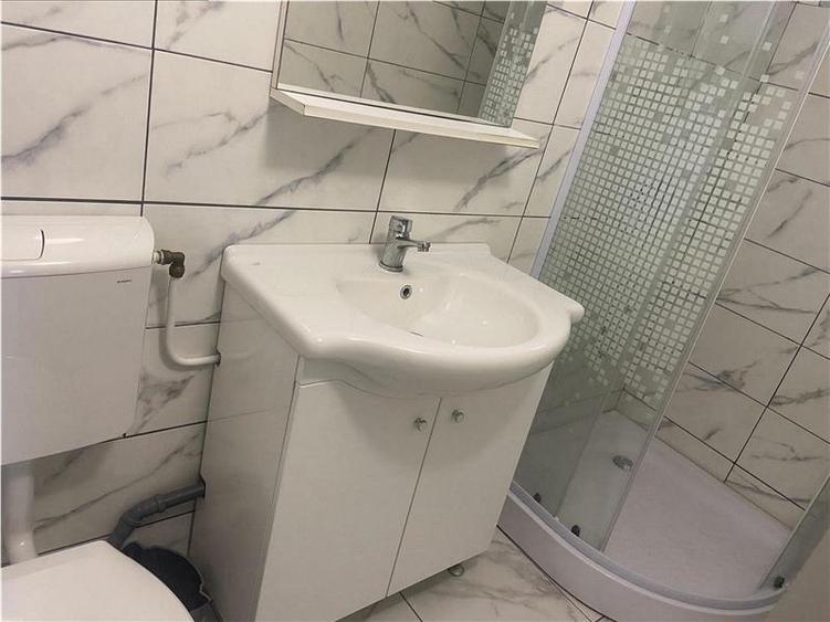Garsonieră decomandată, mobilată în Gară