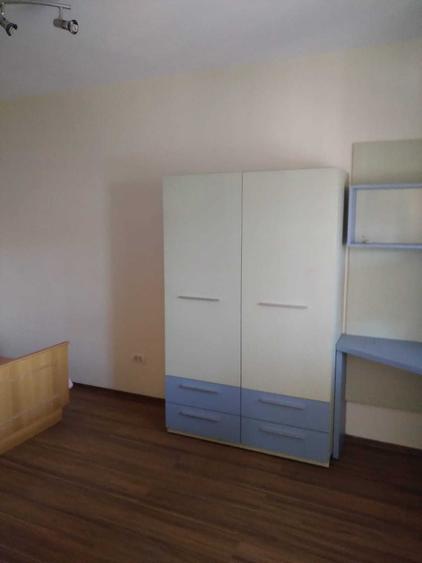 Apartament cu 2 camere decomandat în Pârneava