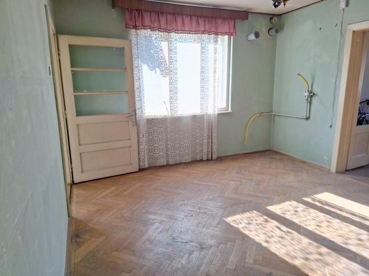 Casă individuală cu 4 camere cu Teren 1372 Mp în Turcheș