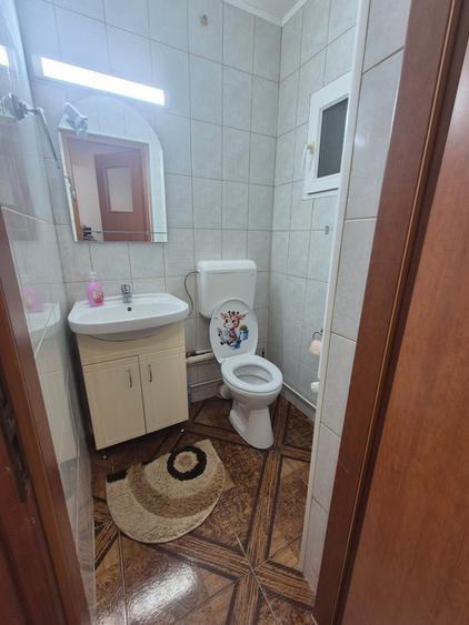 Apartament cu 3 camere decomandat în Mărgeanului