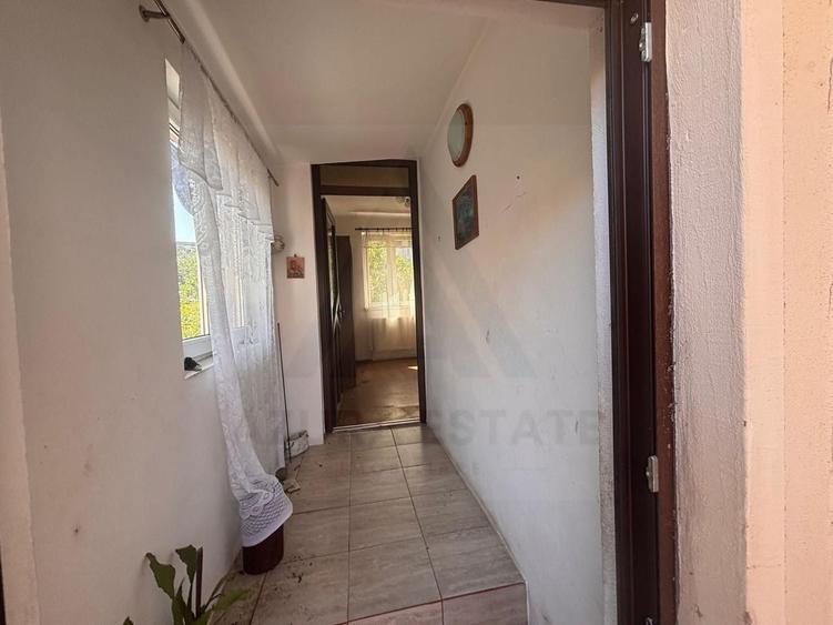 Casă individuală cu 3 camere cu Canalizare în Central