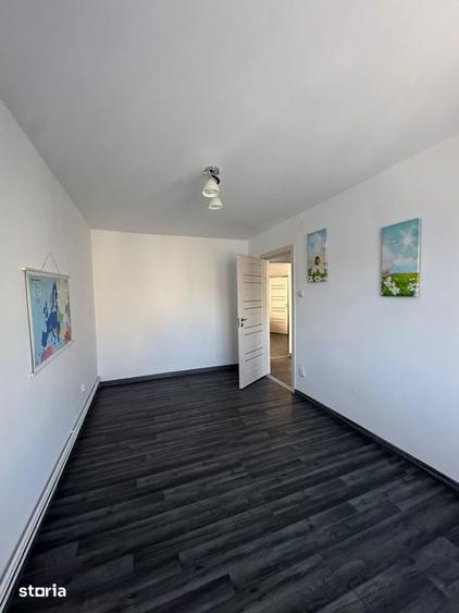 Apartament cu 3 camere semidecomandat, mobilat în Gării