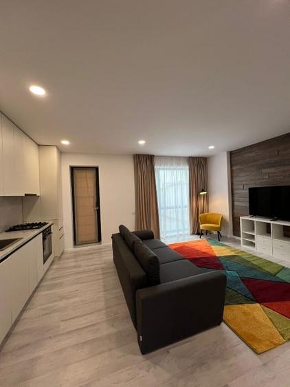 Apartament cu 2 camere decomandat, mobilat în Sisești