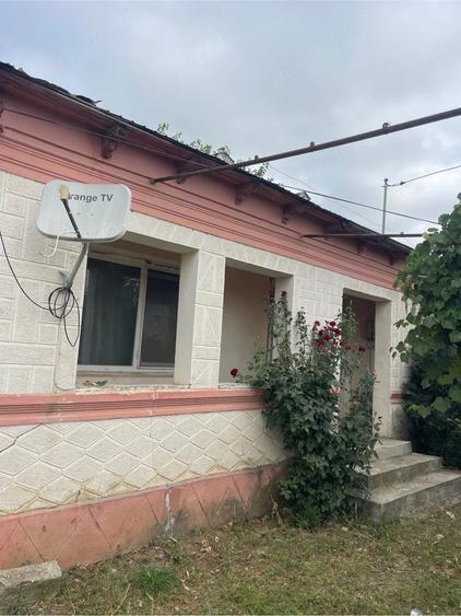 Casă cu 3 camere cu Teren 860 Mp în Exterior Vest